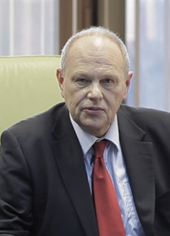 prof. dr hab. n. med. Jacek Starzewski